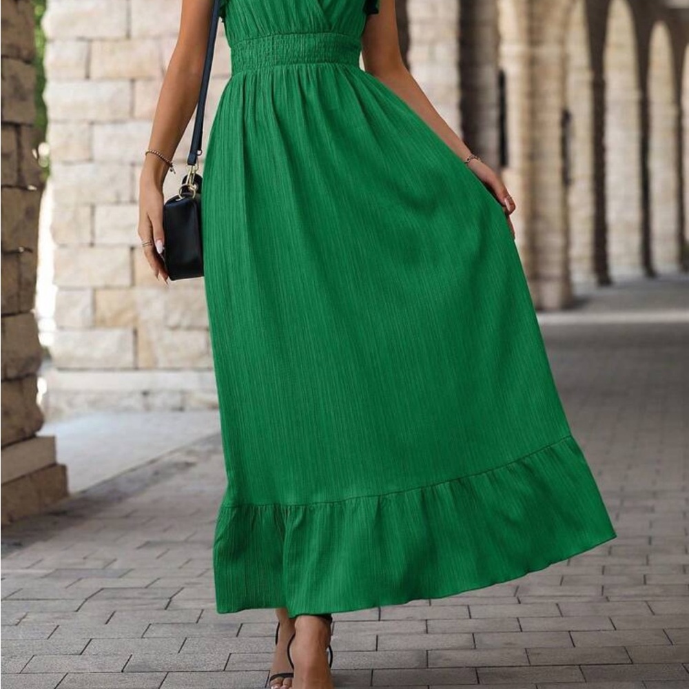 Elegant Green Maxi Dress - Picture 7 of 10